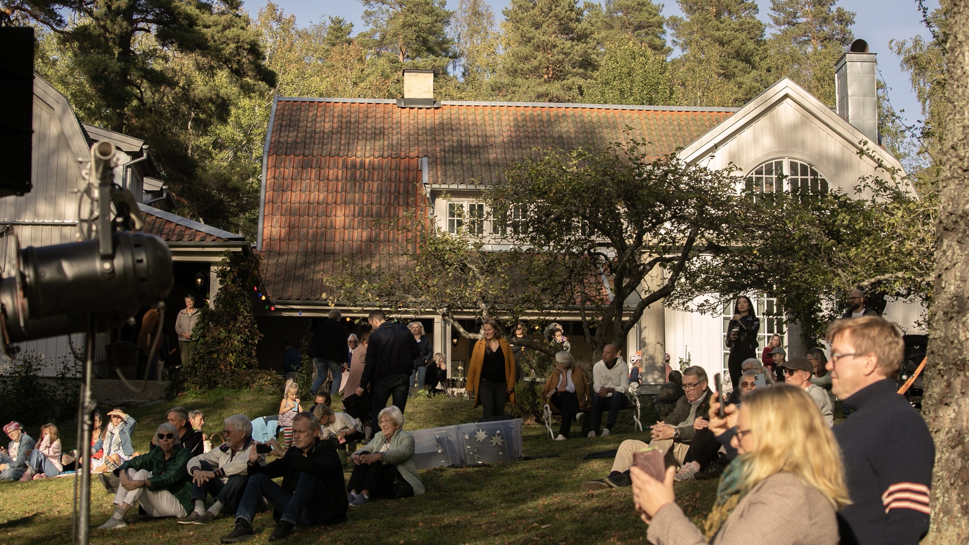 Tvåflis spelar & sjunger